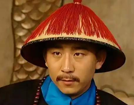 权臣陨落后的权力真空:解码李卫死后无人敢动的深层密码