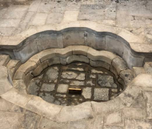 华清池：千年温泉映古今，一池碧水载传奇